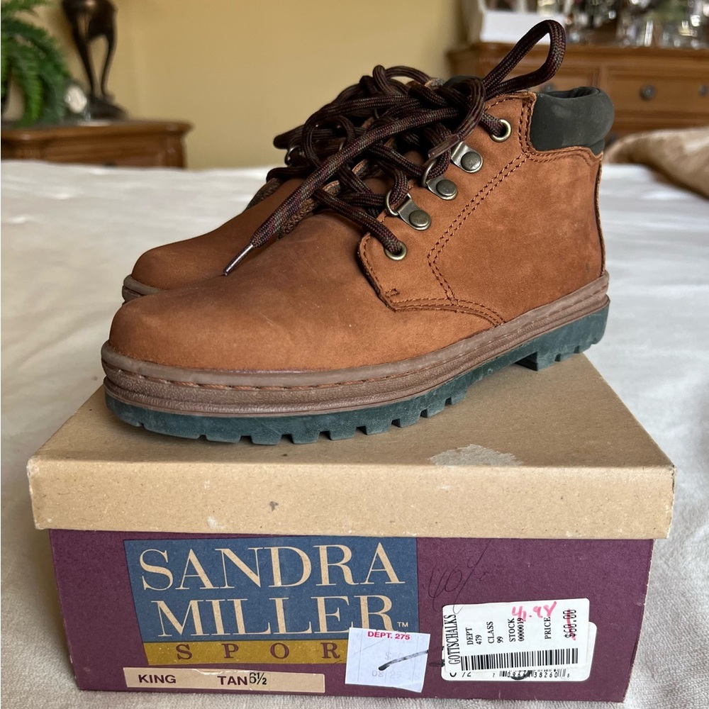 Tan Ankle Boots with Rugged Sole and Rounded Toe